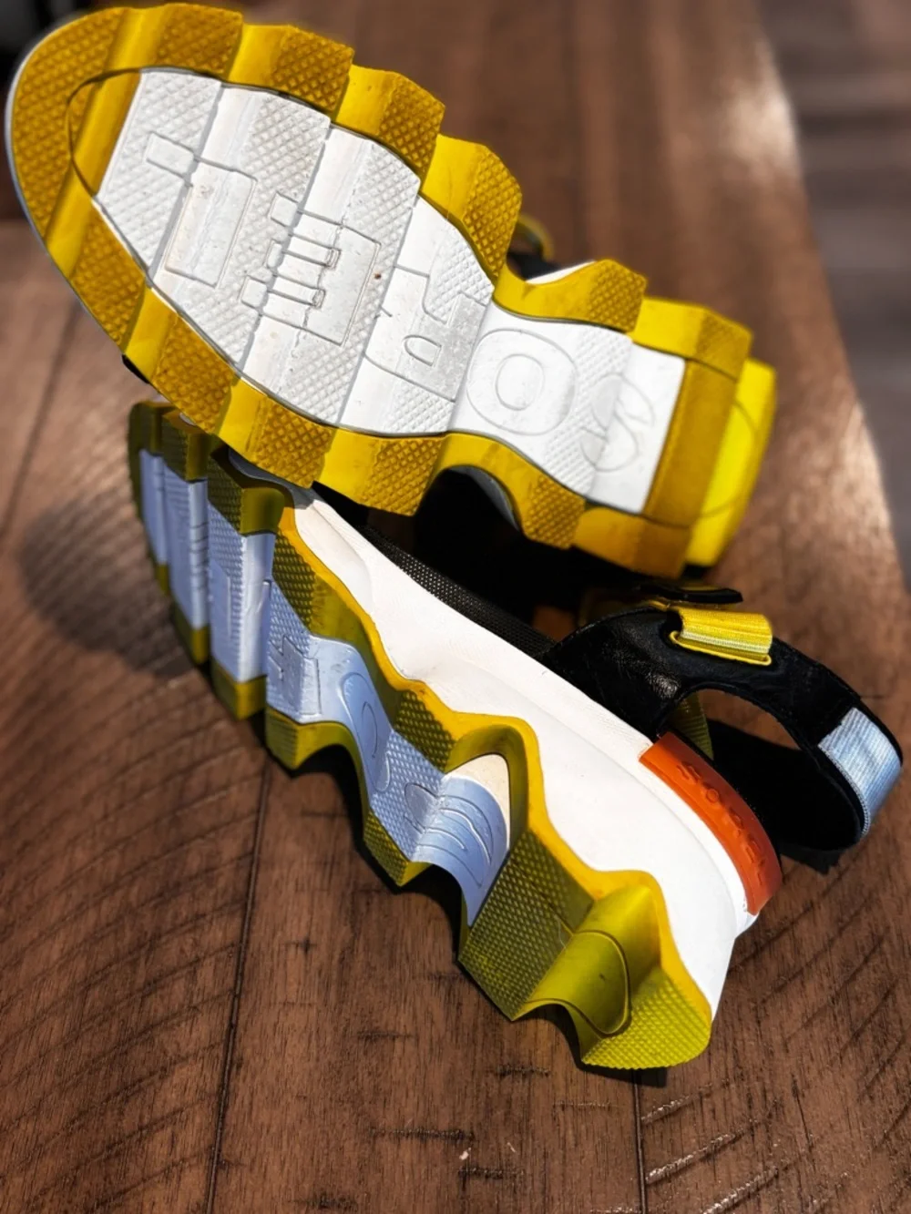 Sorel Kinetic Sporty Sandals with Black Leather  & Yellow strap. - Picture 5 of 6